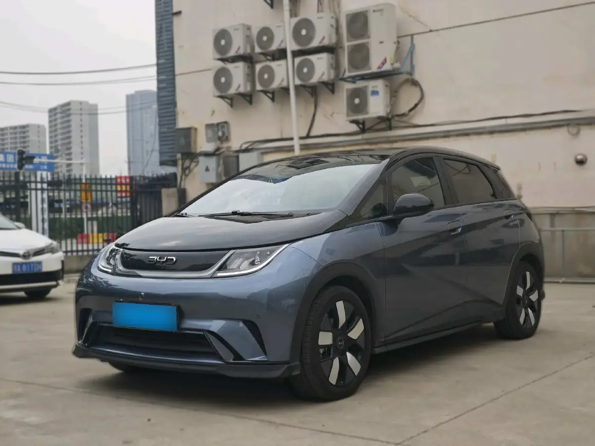 2025 BYD Dolphin BEV 60.48KWH
