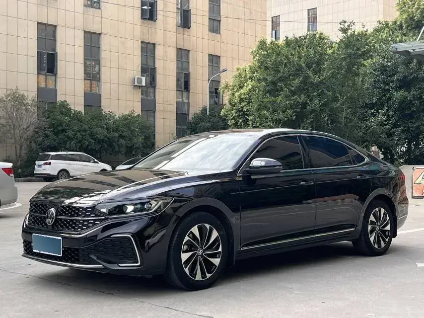 2023 Volkswagen Passat 1.4T 150HP L4 7DCT