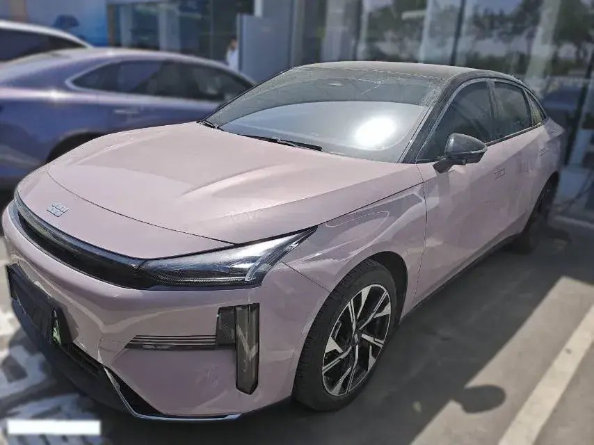 2024 Geely Galaxy L6 1.5T 163HP L4 3DHT PHEV