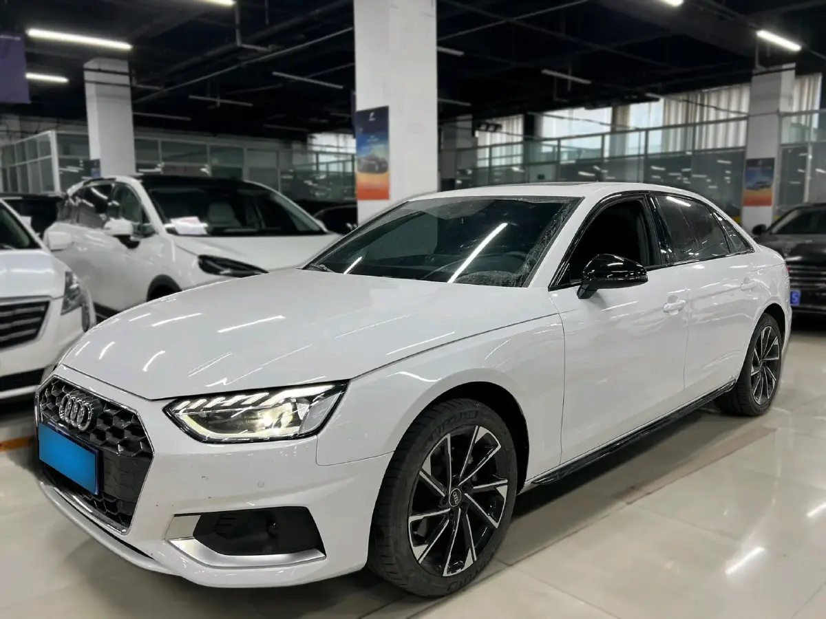 2023 Audi A4L 2.0T 190HP L4 7DCT
