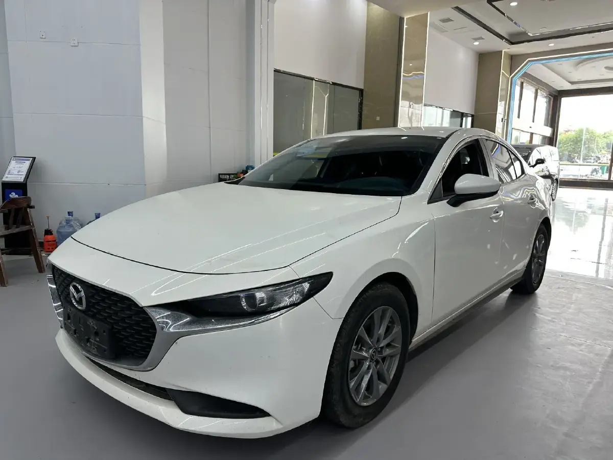 2022 Mazda 3 Axela 2.0L 158HP L4 6AT