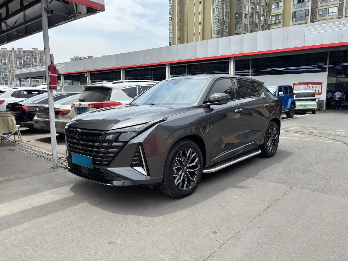 2024 ChangAn UNI-Z 1.5L 98HP L4 E-CVT PHEV 18.4KWH