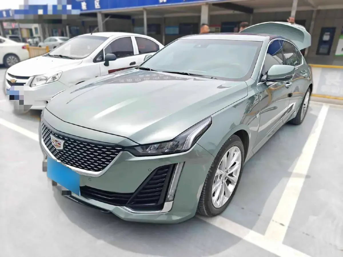 2022 Cadillac CT5 2.0T 237HP L4 10AT