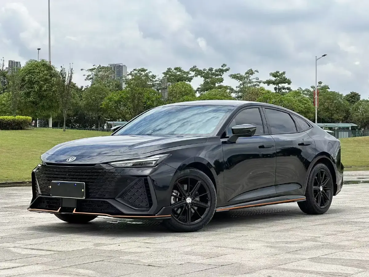 2022 ChangAn UNI-V 2.0T 233HP L4 8AT