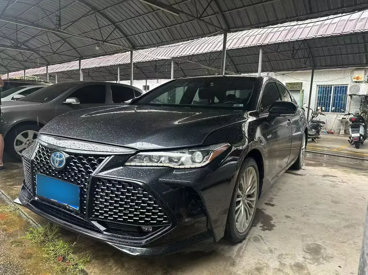 2019 Toyota Camry 2.5L 178HP L4 E-CVT Hybrid