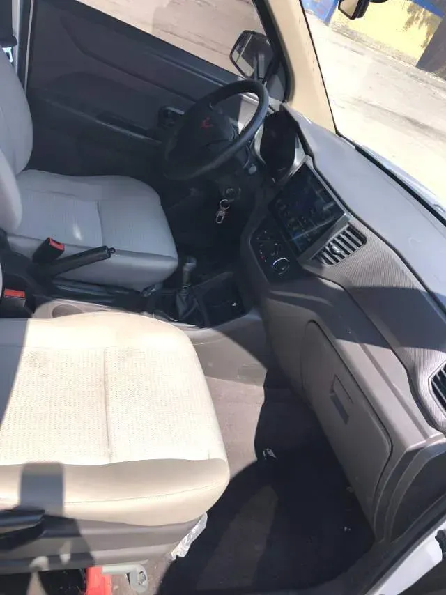 2022 WuLing HongGuang V 1.5L 99HP L4 6MT,autocango,china used car exporter,china ev exporter,chinese used car exporter,chinese used ev exporter