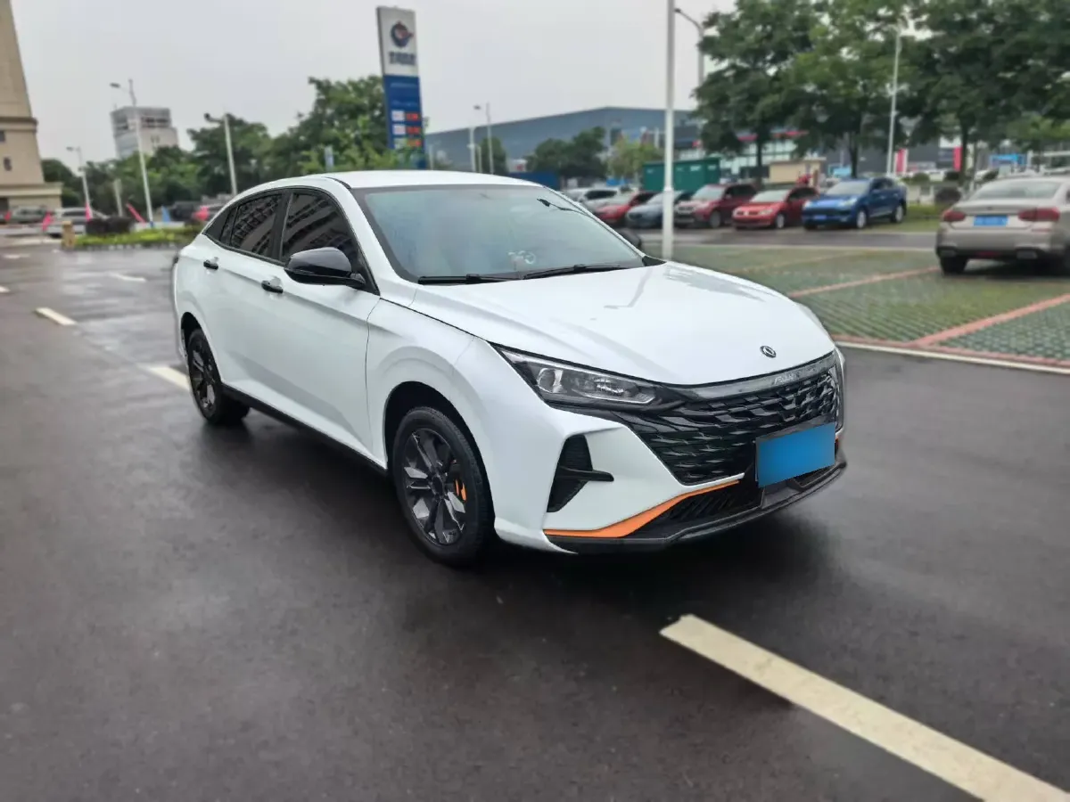2023 DongFeng Aeolus YiXuan 1.5L 125HP L4 6DCT,autocango,china used car exporter,china ev exporter,chinese used car exporter,chinese used ev exporter