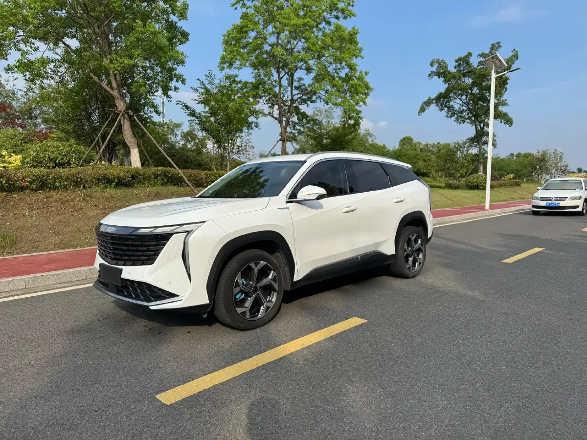 2023 Geely StarRay 2.0T 218HP L4 7DCT