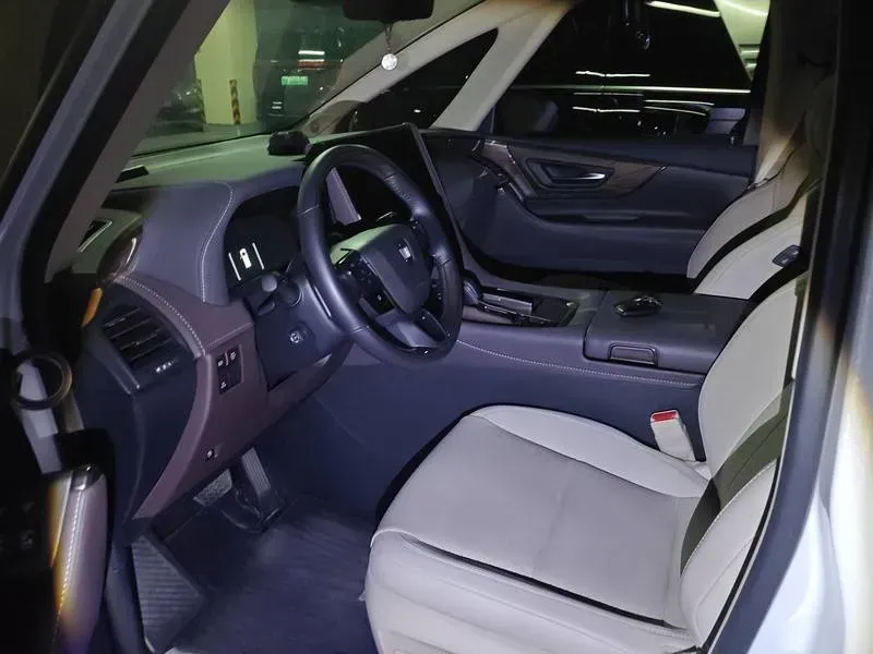 2024 Toyota Vellfire 2.5L 190HP L4 E-CVT Hybrid,autocango,china used car exporter,china ev exporter,chinese used car exporter,chinese used ev exporter