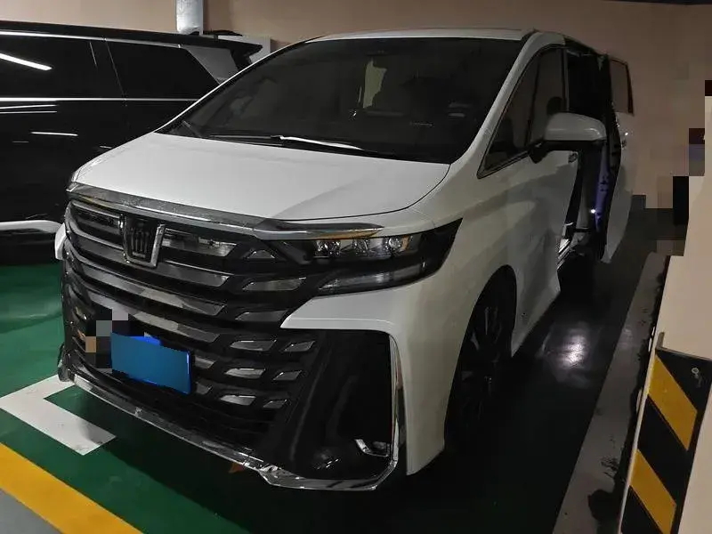 2024 Toyota Vellfire 2.5L 190HP L4 E-CVT Hybrid