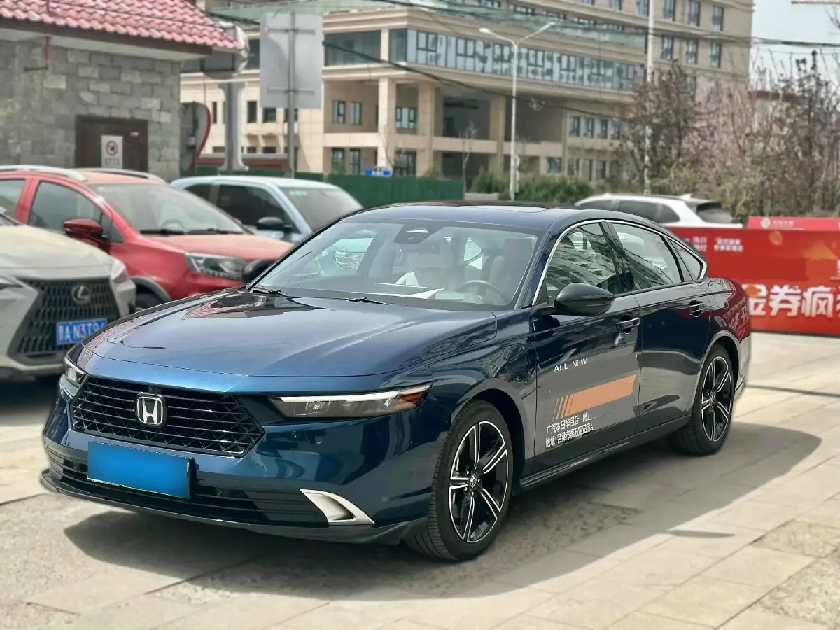 2023 Honda Accord 2.0L 148HP L4 E-CVT PHEV 17.7KWH