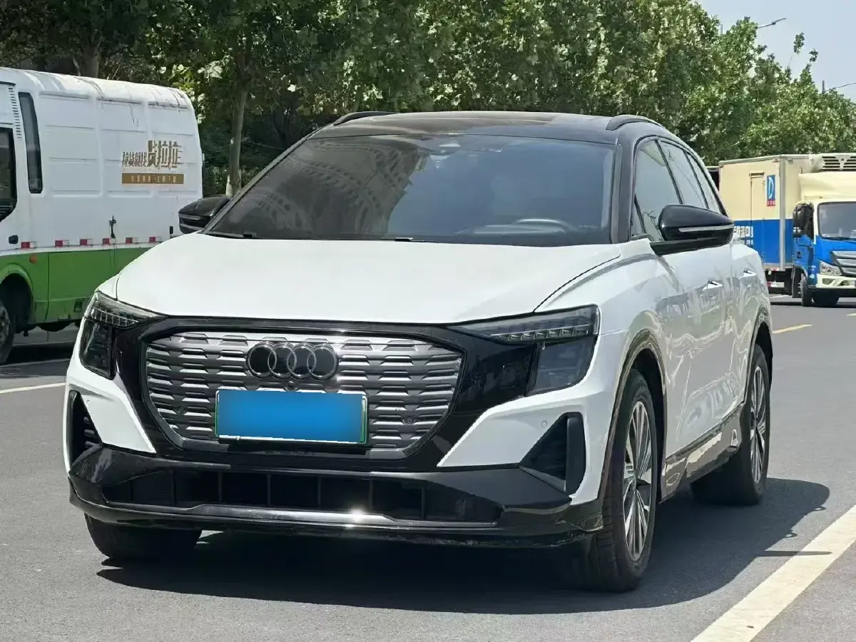 2022 Audi Q5 e-tron BEV 83.4KWH