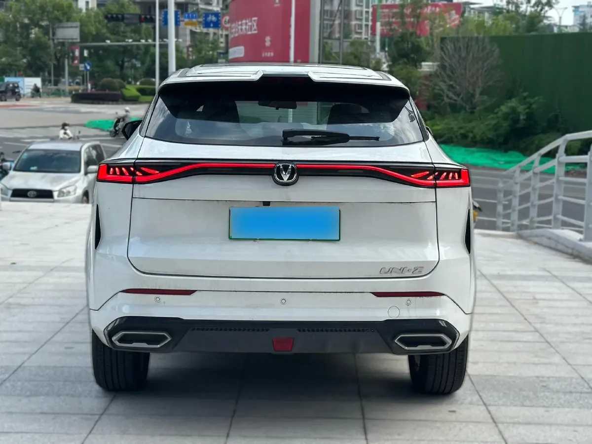 2024 ChangAn UNI-Z 1.5L 98HP L4 E-CVT PHEV 18.4KWH,autocango,china used car exporter,china ev exporter,chinese used car exporter,chinese used ev exporter