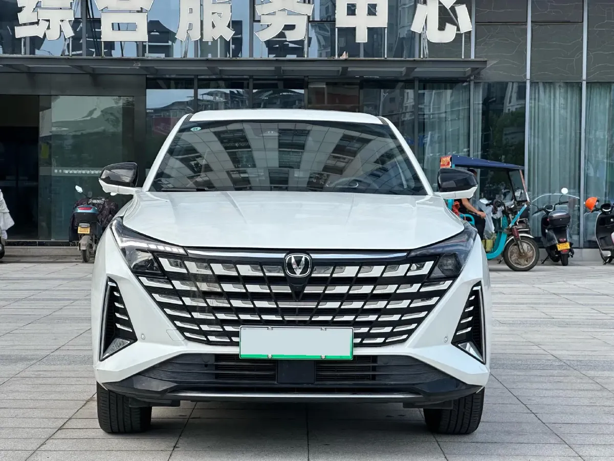 2024 ChangAn UNI-Z 1.5L 98HP L4 E-CVT PHEV 18.4KWH,autocango,china used car exporter,china ev exporter,chinese used car exporter,chinese used ev exporter