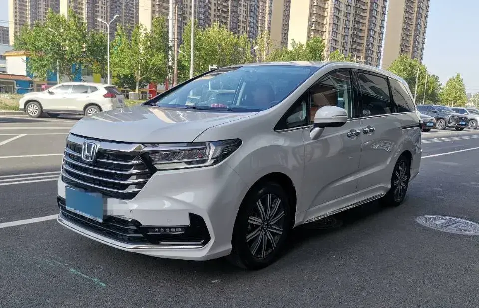 2022 Honda Odyssey 2.0L 146HP L4 E-CVT Hybrid
