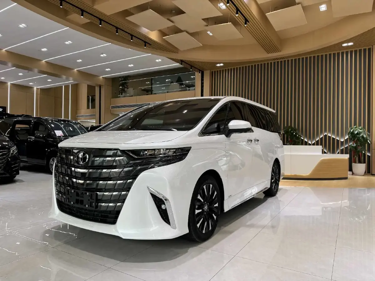 2024 Toyota Alphard 2.5L 190HP L4 E-CVT Hybrid