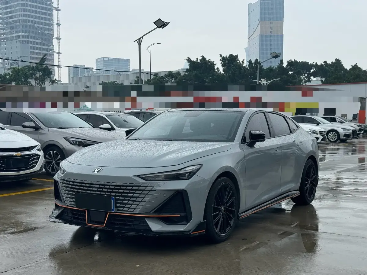 2022 ChangAn UNI-V 1.5T 188HP L4 7DCT