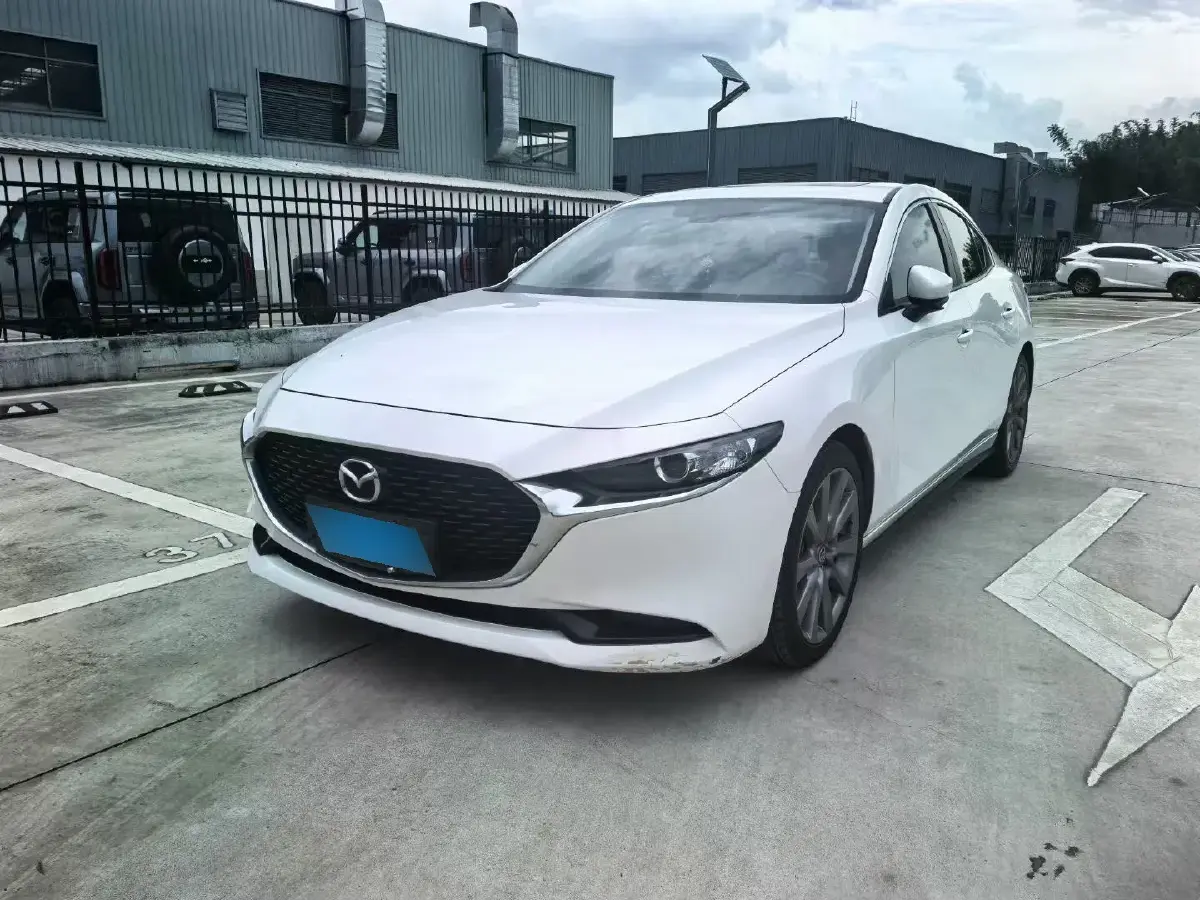 2021 Mazda 3 Axela 2.0L 158HP L4 6AT