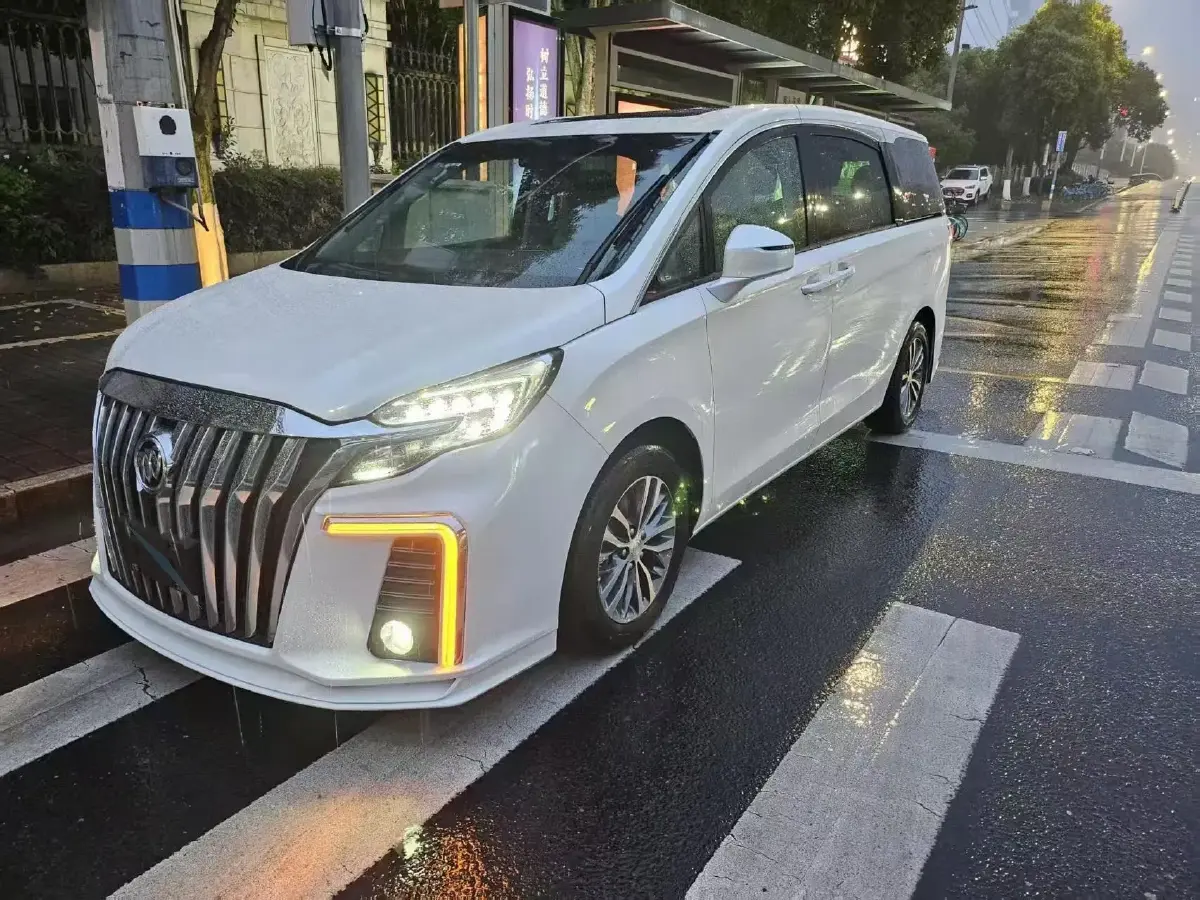 2022 Buick GL8 2.0T 237HP L4 9AT