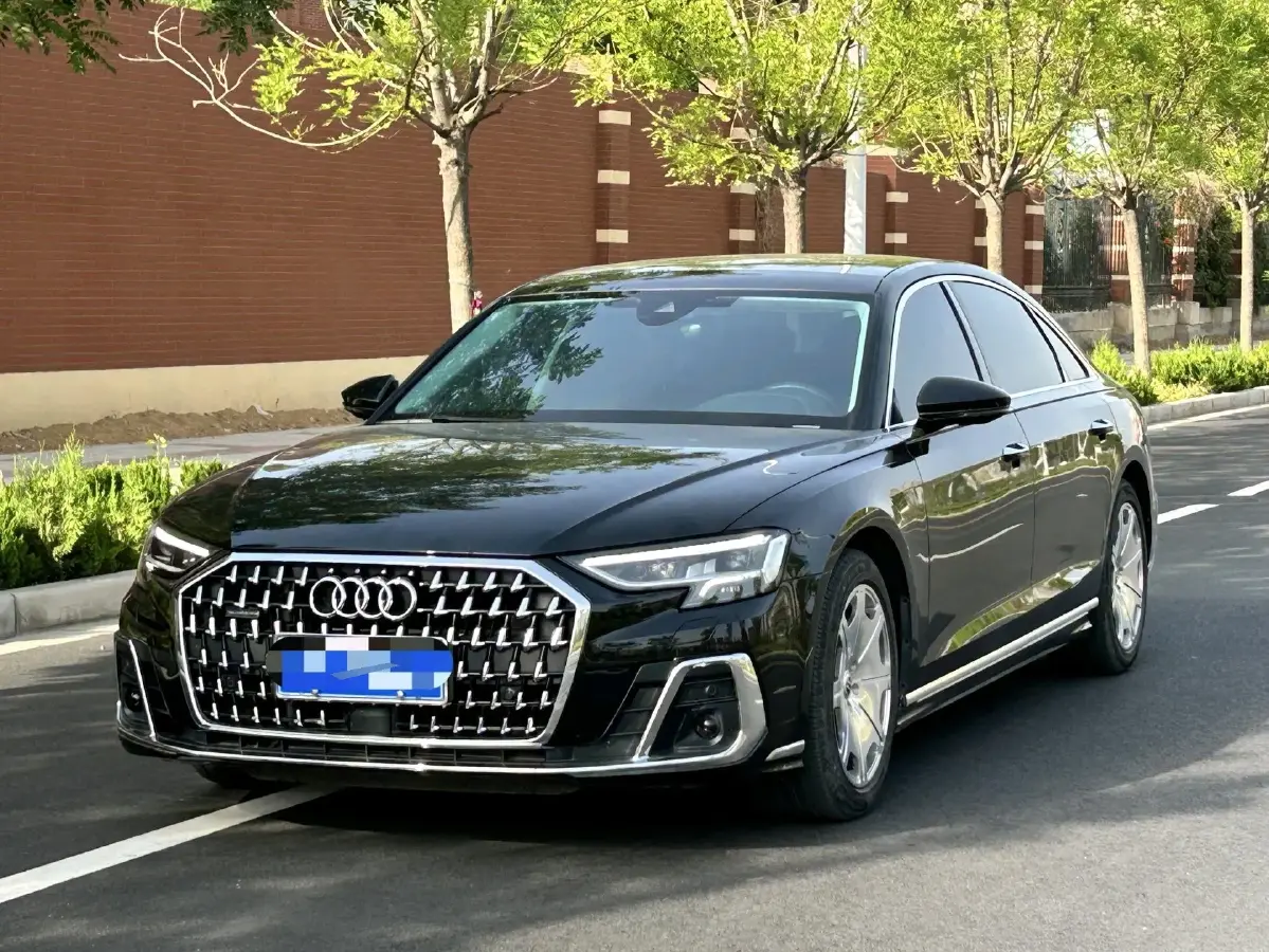2023 Audi A8 2.0T 265HP L4 8AT