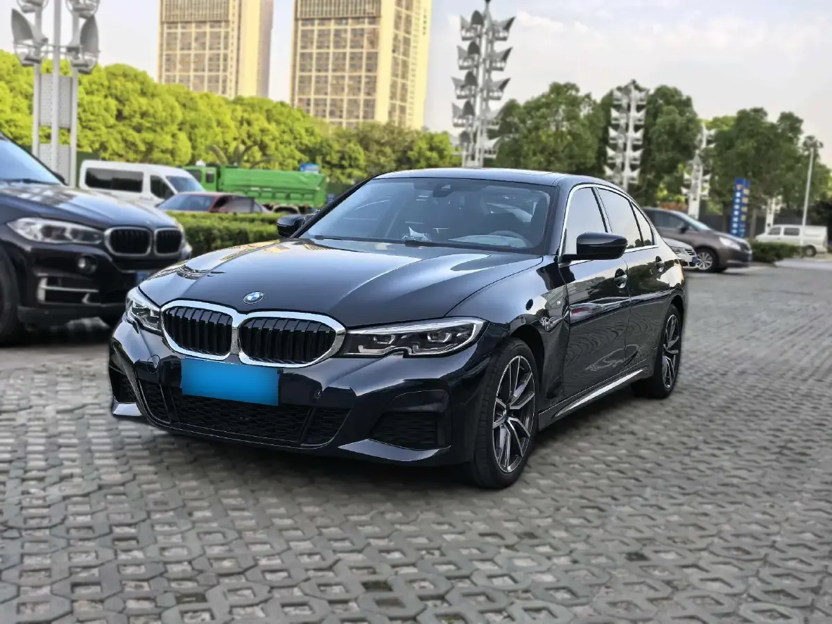 2022 BMW 3 Series 2.0T 184HP L4 8AT