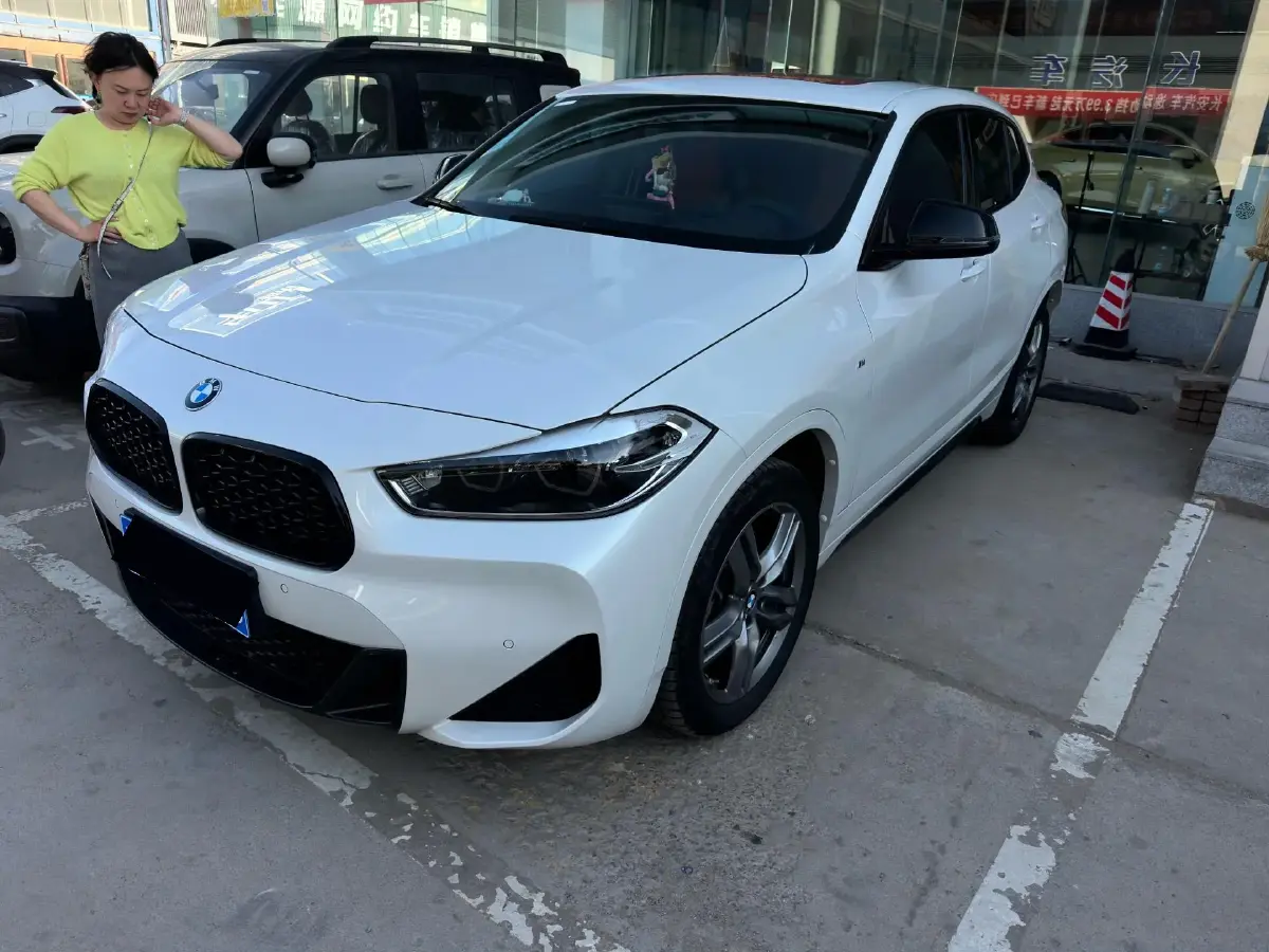 2023 BMW X2 2.0T 178HP L4 7DCT