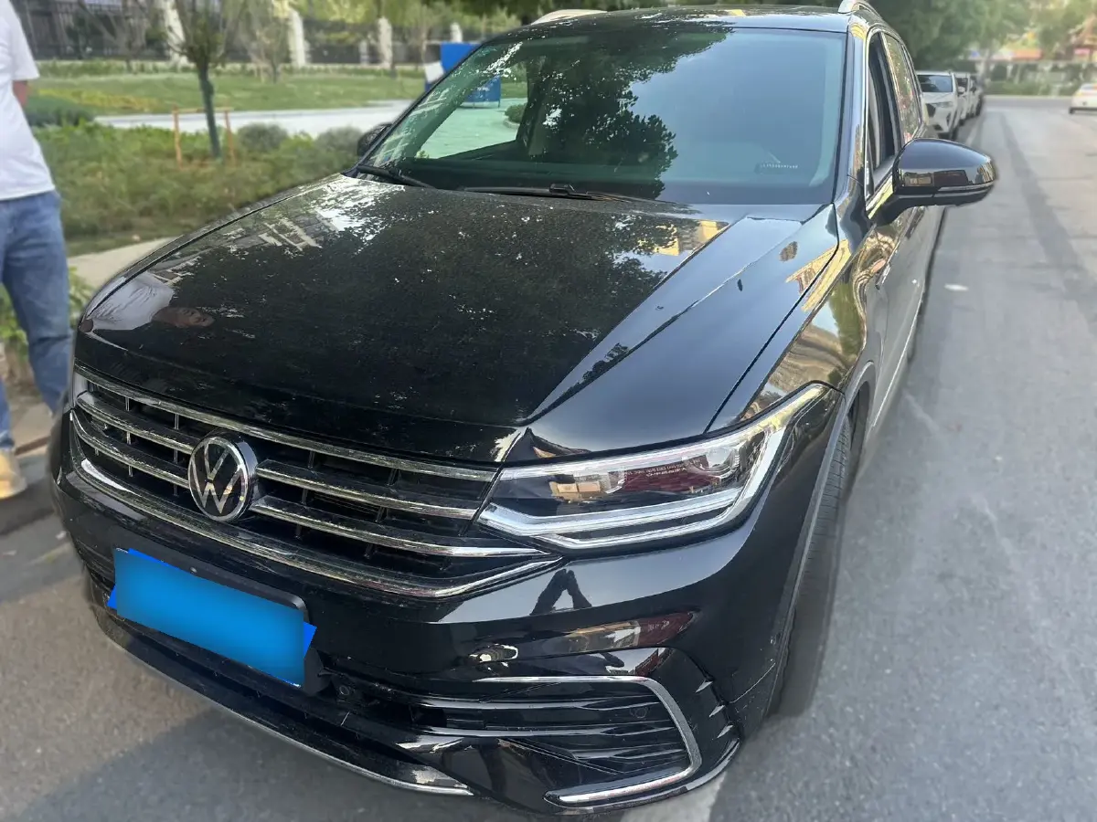 2024 Volkswagen Tiguan L 2.0T 186HP L4 7DCT