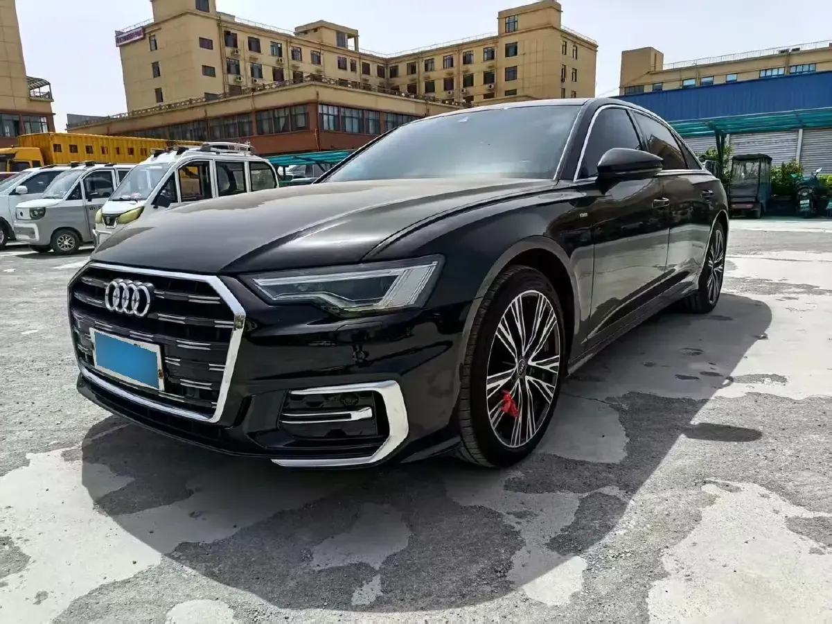 2025 Audi A6L 2.0T 245HP L4 7DCT