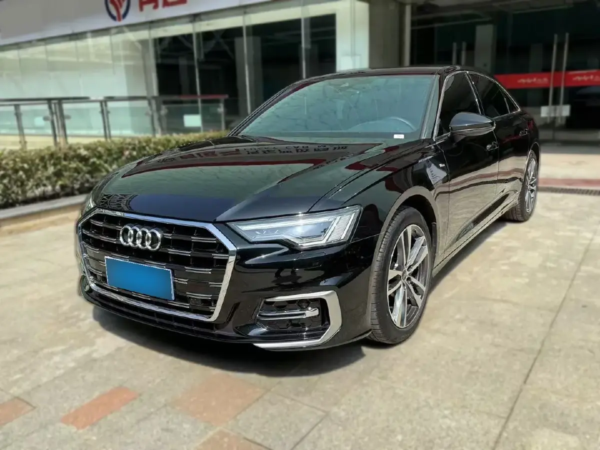 2024 Audi A6L 2.0T 190HP L4 7DCT