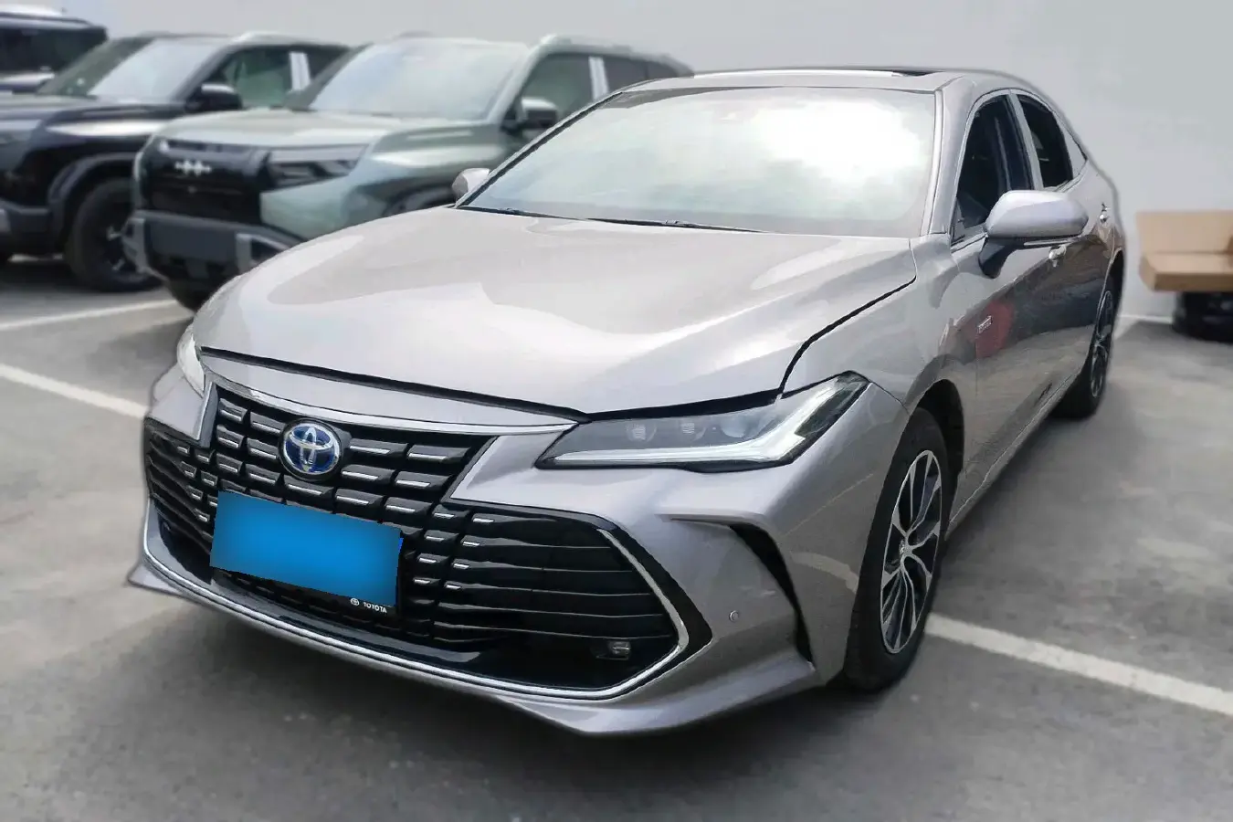 2022 Toyota Avalon 2.5L 178HP L4 E-CVT Hybrid