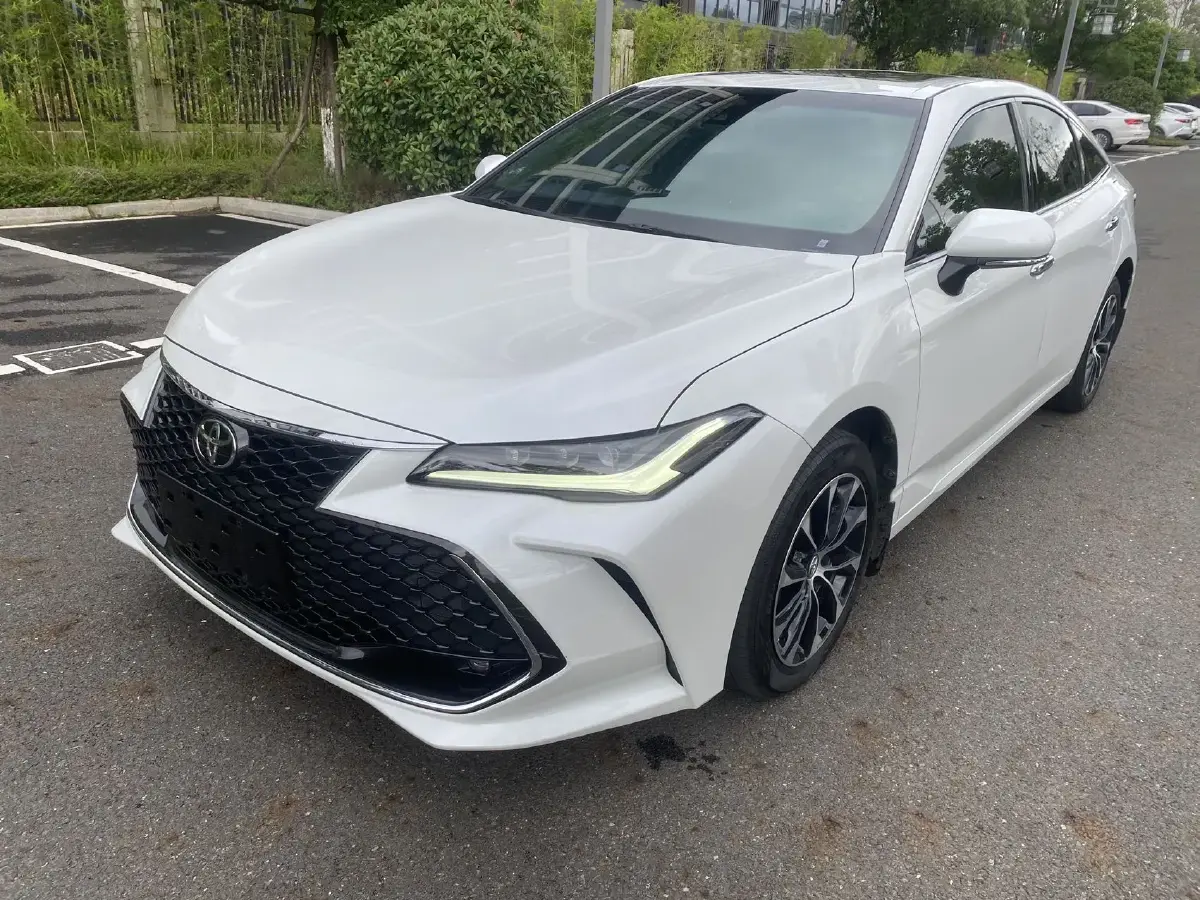 2022 Toyota Avalon 2.5L 209HP L4 8AT