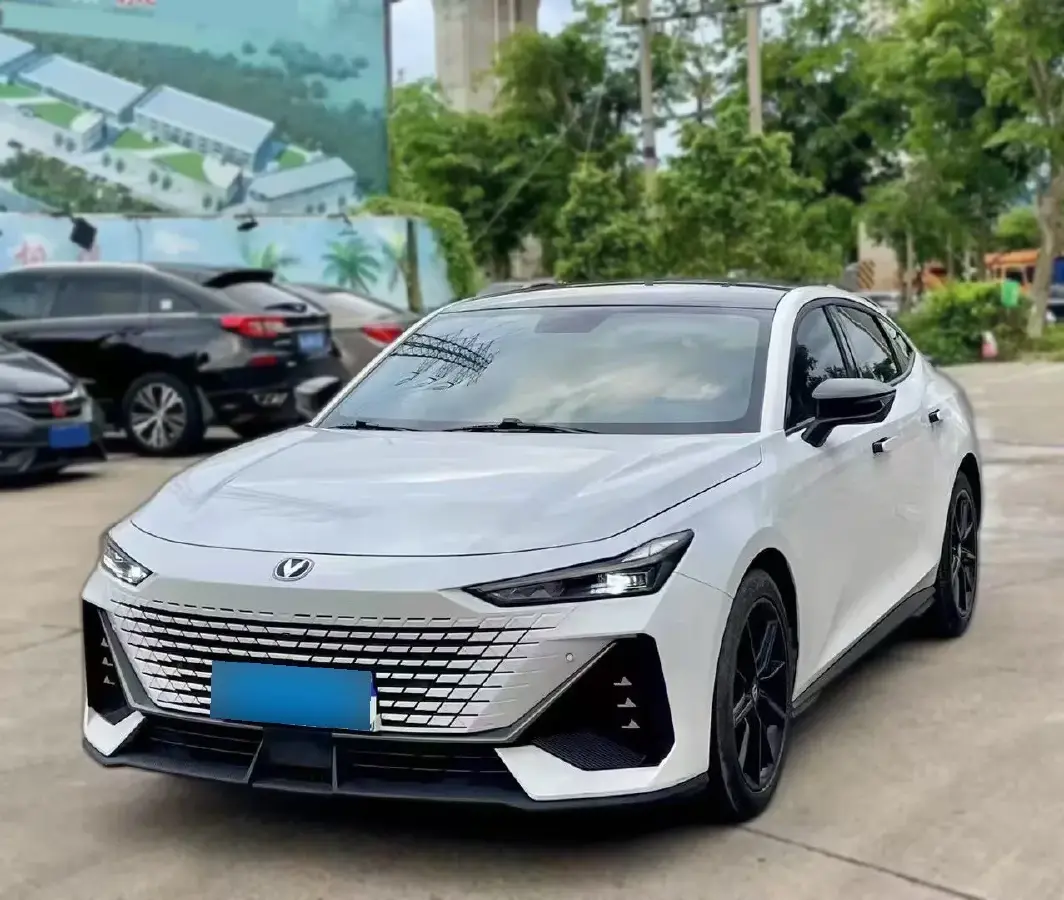 2022 ChangAn UNI-V 1.5T 188HP L4 7DCT