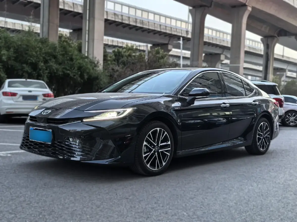 2024 Toyota Camry 2.5L 185HP L4 E-CVT Hybrid
