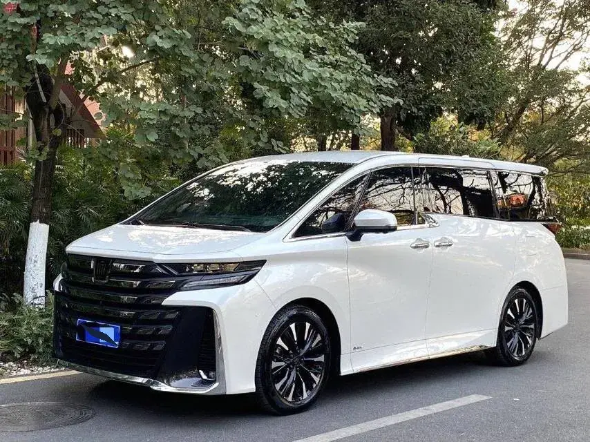 2024 Toyota Vellfire 2.5L 190HP L4 E-CVT Hybrid
