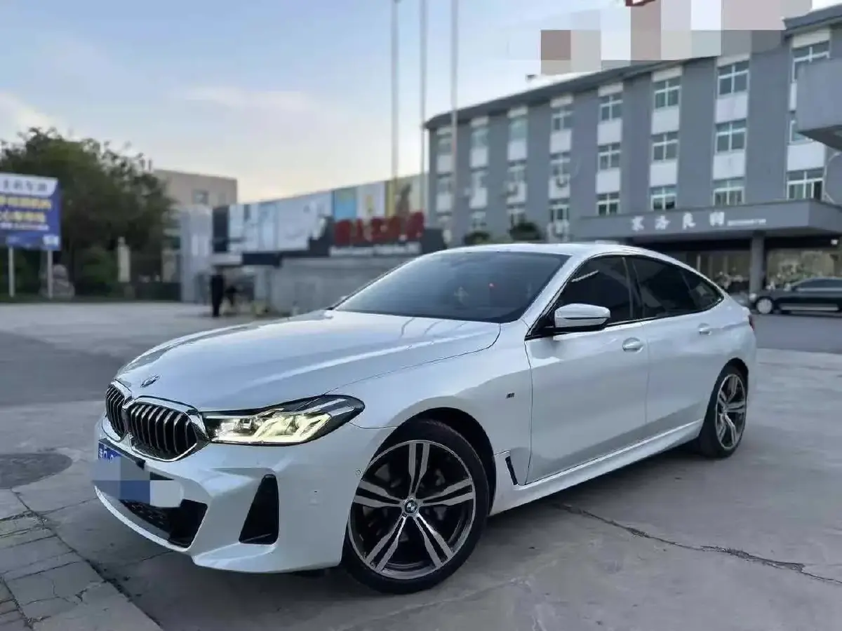 2022 BMW 6 Series GT 2.0T 245HP L4 8AT