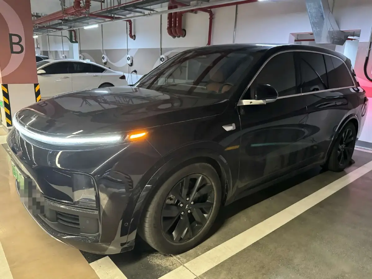 2023 Li L8 Range Extended 154HP REEV 40.9KWH