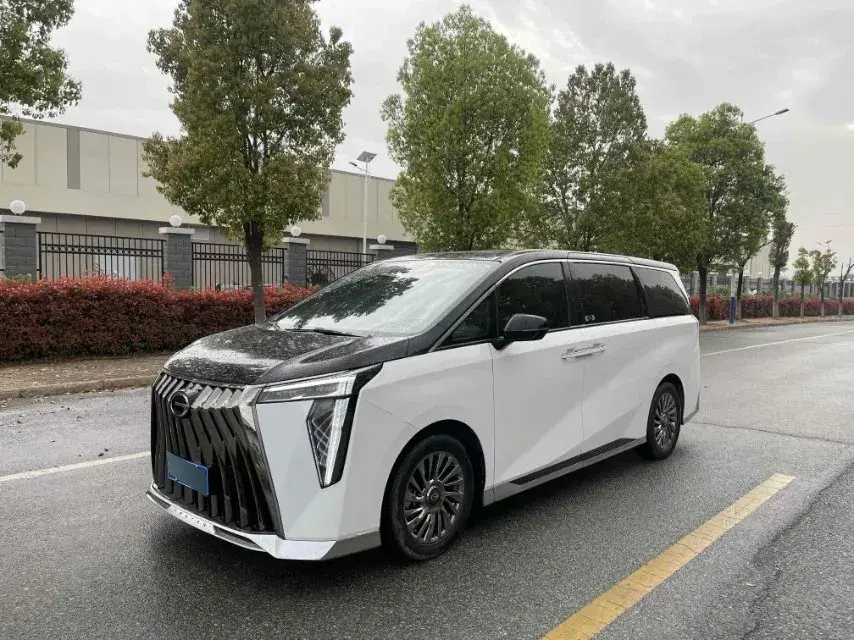 2023 GAC Trumpchi M8 2.0T 190HP L4 E-CVT Hybrid