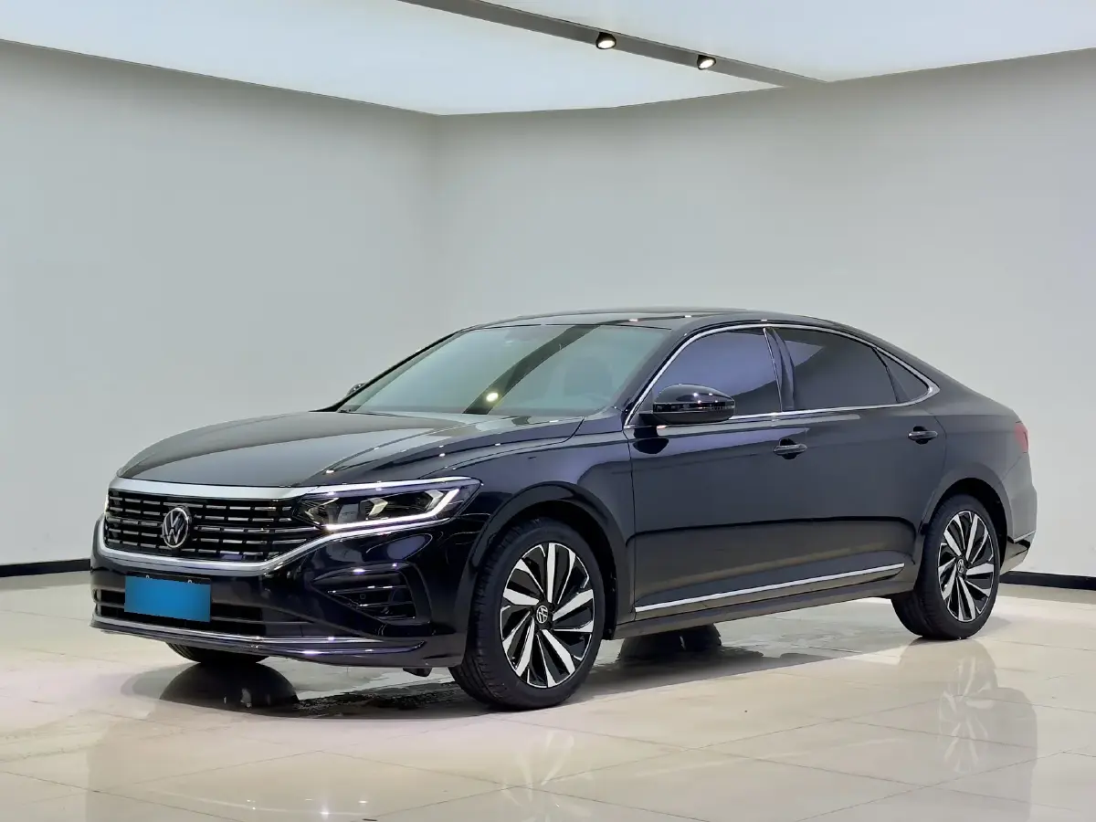 2022 Volkswagen Passat 2.0T 186HP L4 7DCT