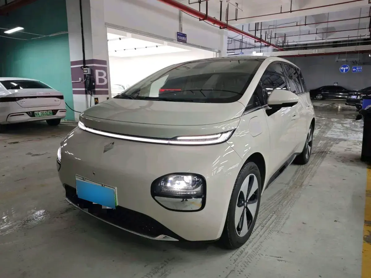 2023 BaoJun Cloud BEV 50.6KWH