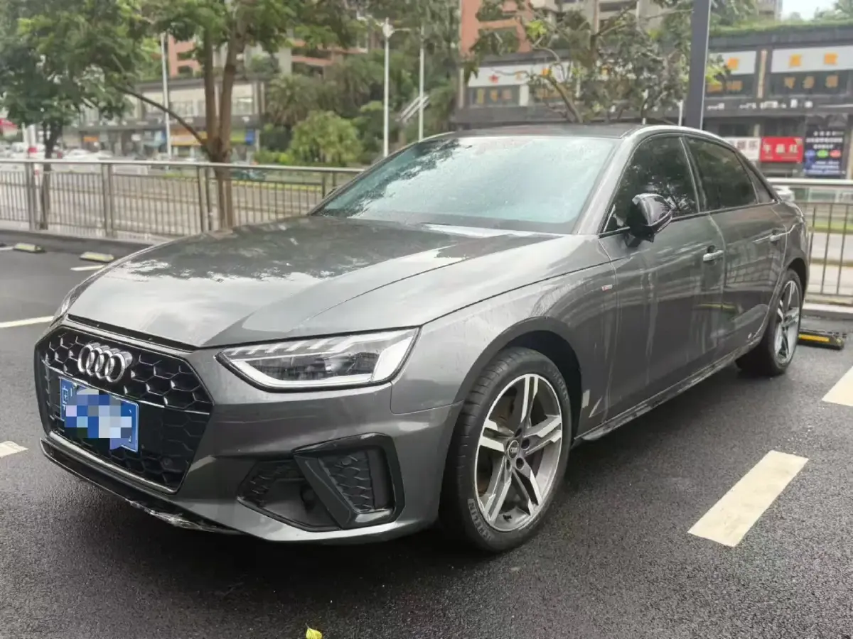 2022 Audi A4L 2.0T 190HP L4 7DCT