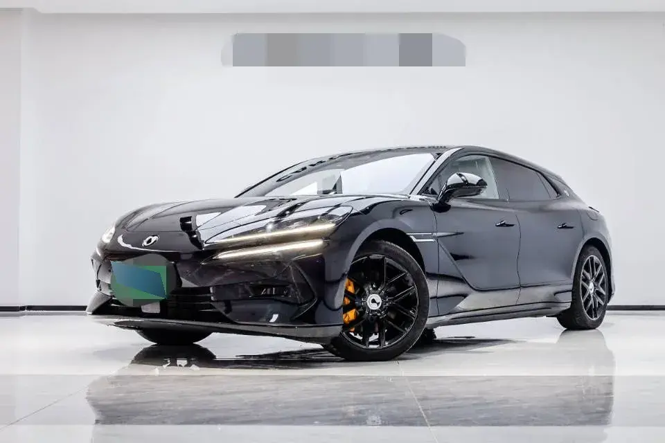 2024 Denza DenzaZ9GT 2.0T 207HP L4 E-CVT PHEV 38.5KWH