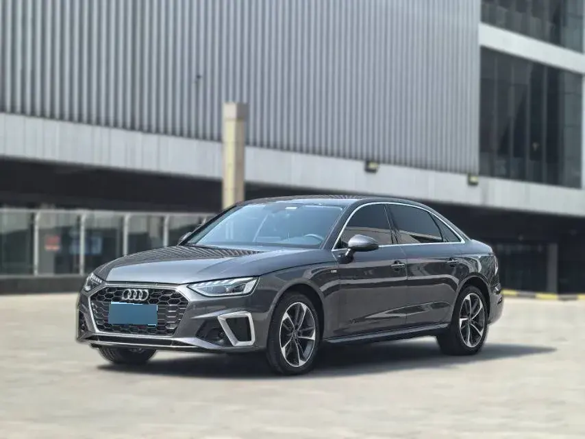 2024 Audi A4L 2.0T 190HP L4 7DCT