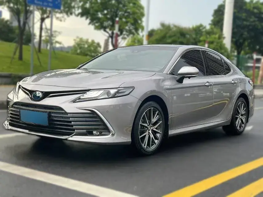 2021 Toyota Camry 2.5L 178HP L4 E-CVT Hybrid