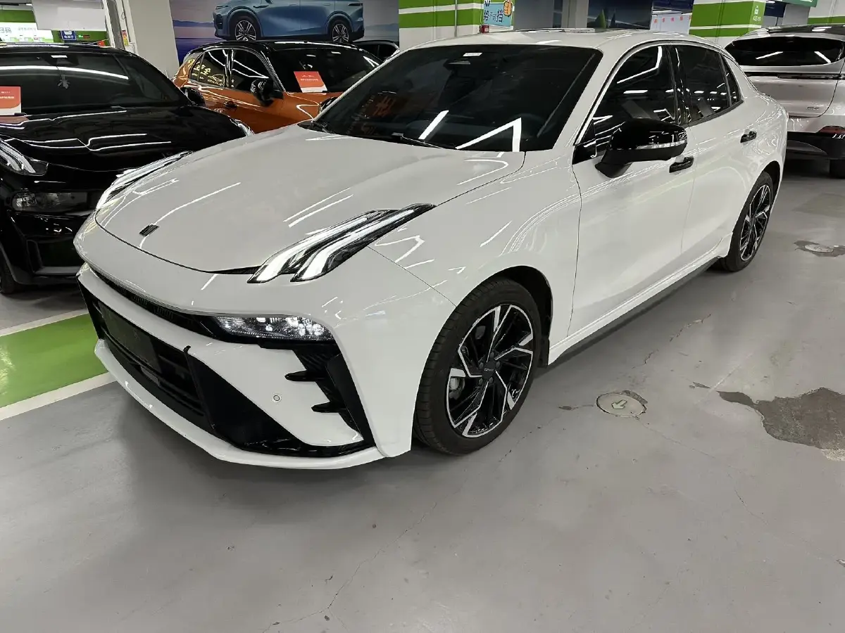 2025 LYNK&CO 03 1.5T 181HP L4 7DCT