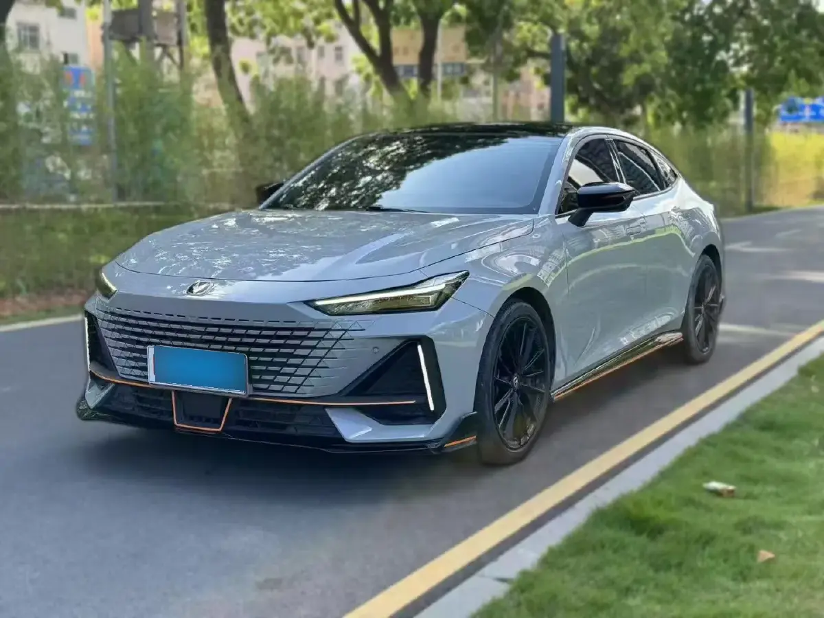 2022 ChangAn UNI-V 1.5T 188HP L4 7DCT