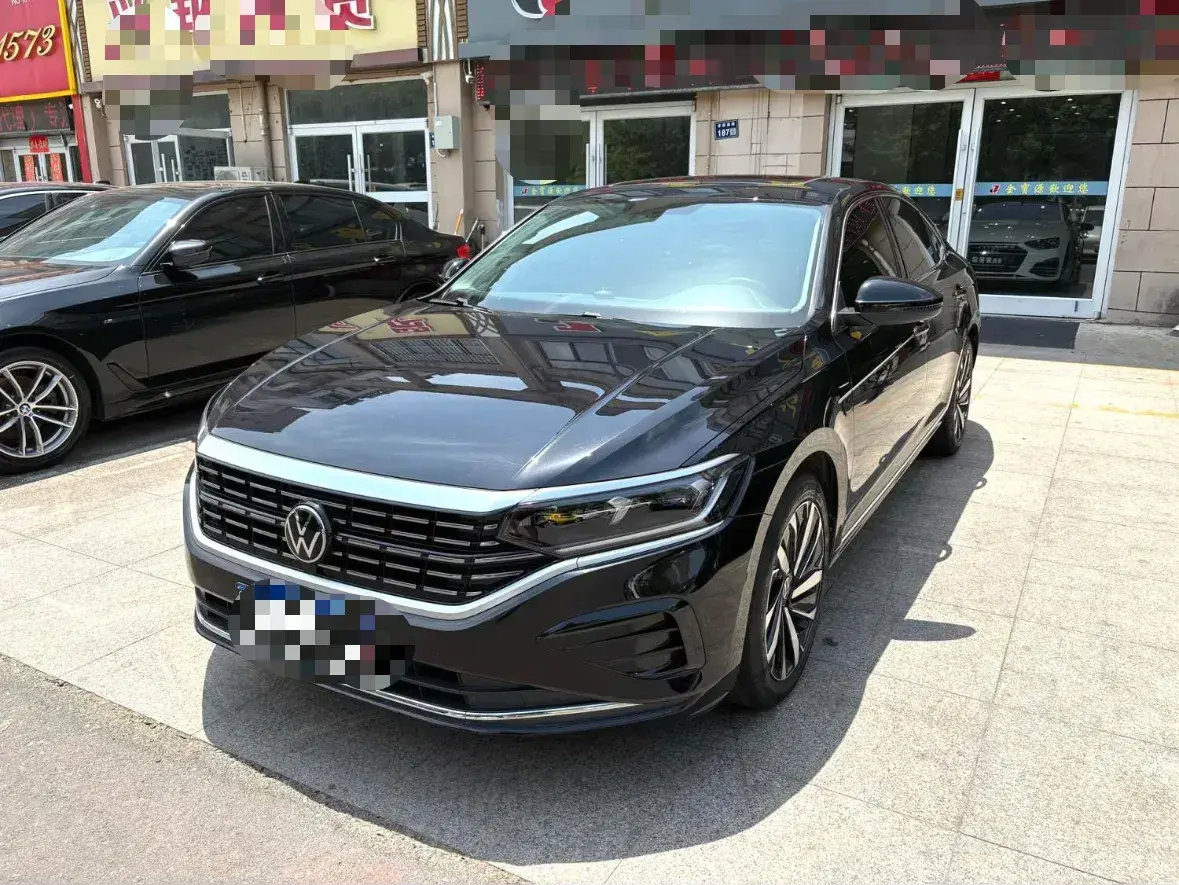 2023 Volkswagen Passat 2.0T 186HP L4 7DCT