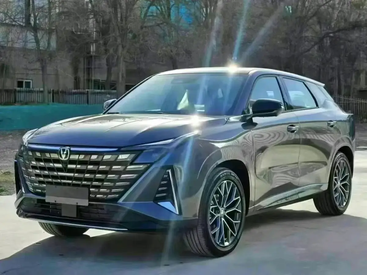 2024 ChangAn UNI-Z 1.5L 98HP L4 E-CVT PHEV 18.4KWH