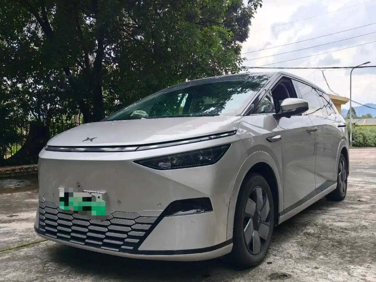 2024 Xpeng X9 BEV 101.5KWH