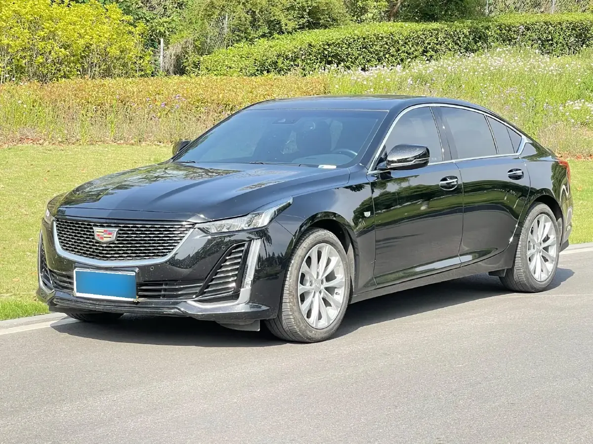 2023 Cadillac CT5 2.0T 237HP L4 10AT