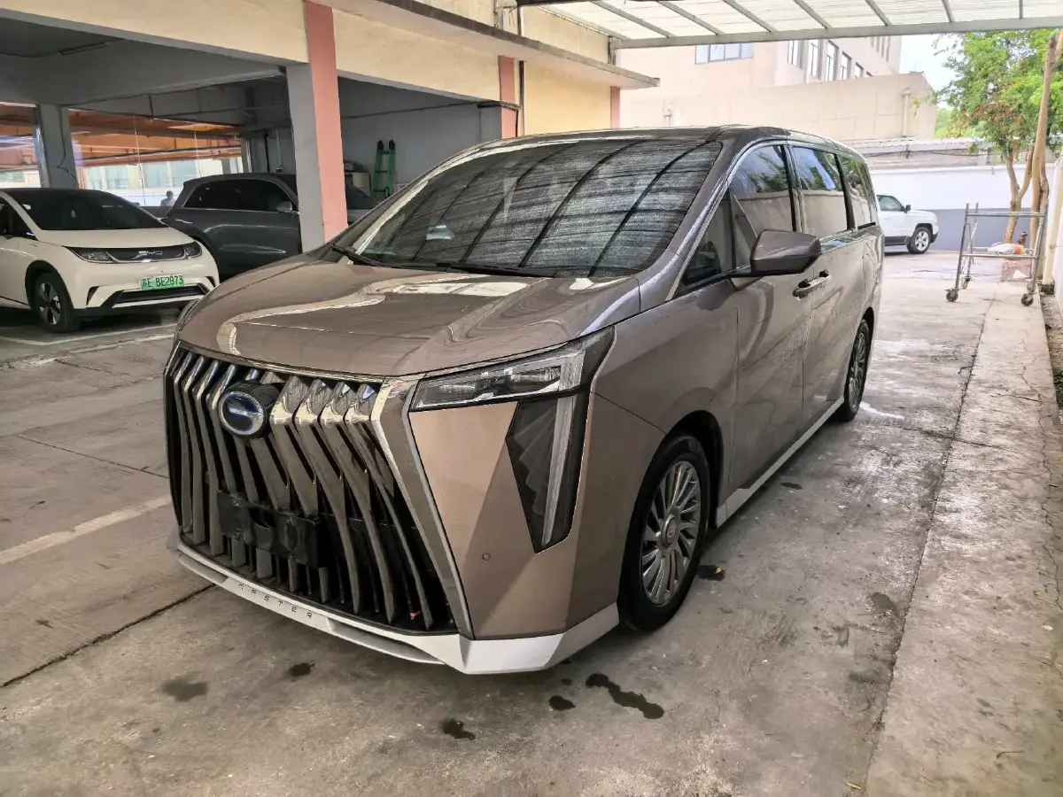 2023 GAC Trumpchi M8 2.0T 190HP L4 E-CVT Hybrid